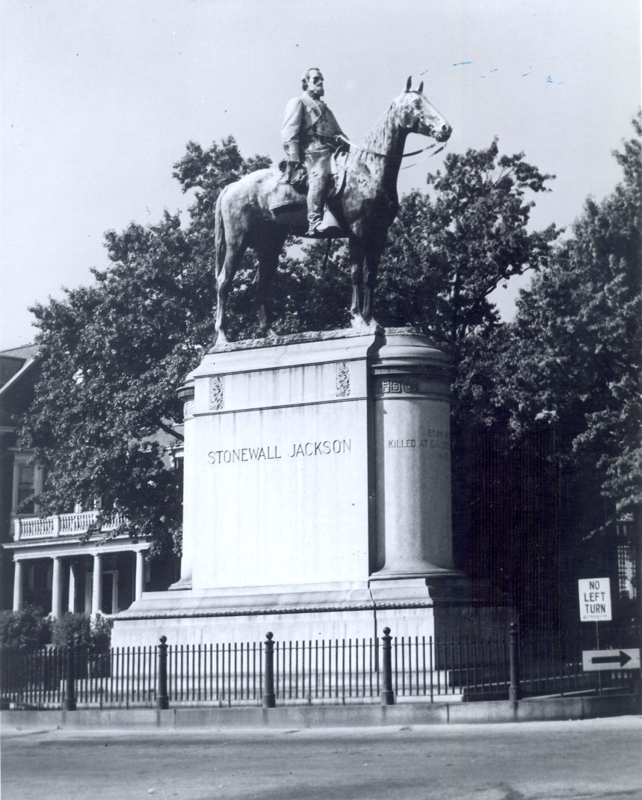 Stonewall Jackson monument